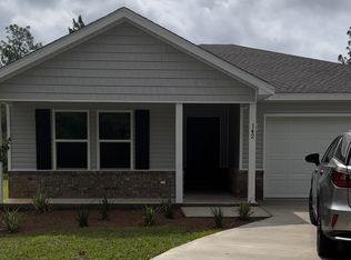 142 Pfitzer Ct, Defuniak Springs, FL 32433