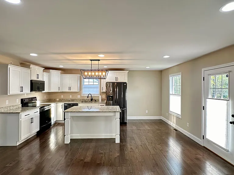 5625 Burgess Allen Rd — Photo 2
