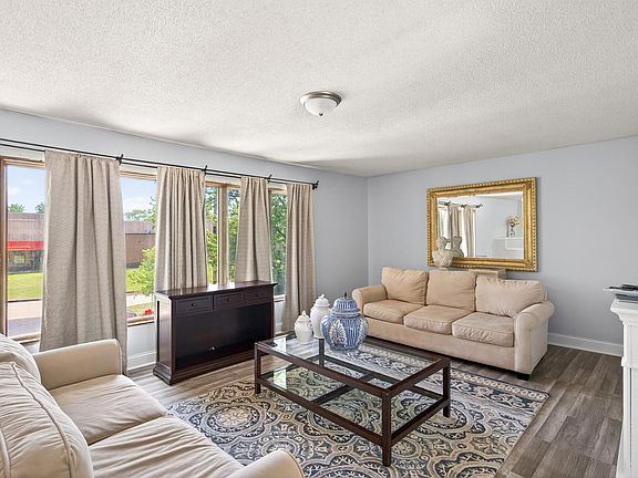 3rd image of 1509 133rd Ln NE
