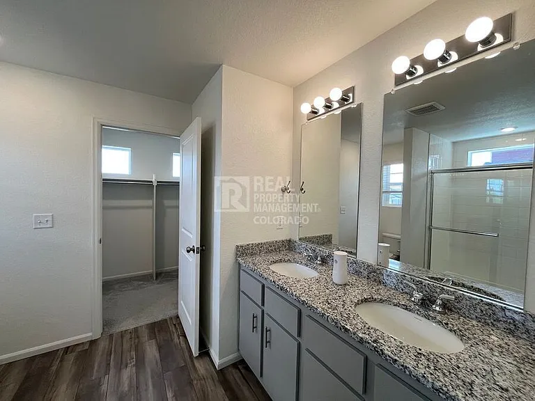 21902 E 38th Pl — Photo 6