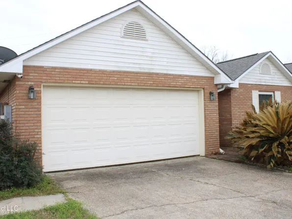 2077 Crane Rdg, Biloxi, MS 39532