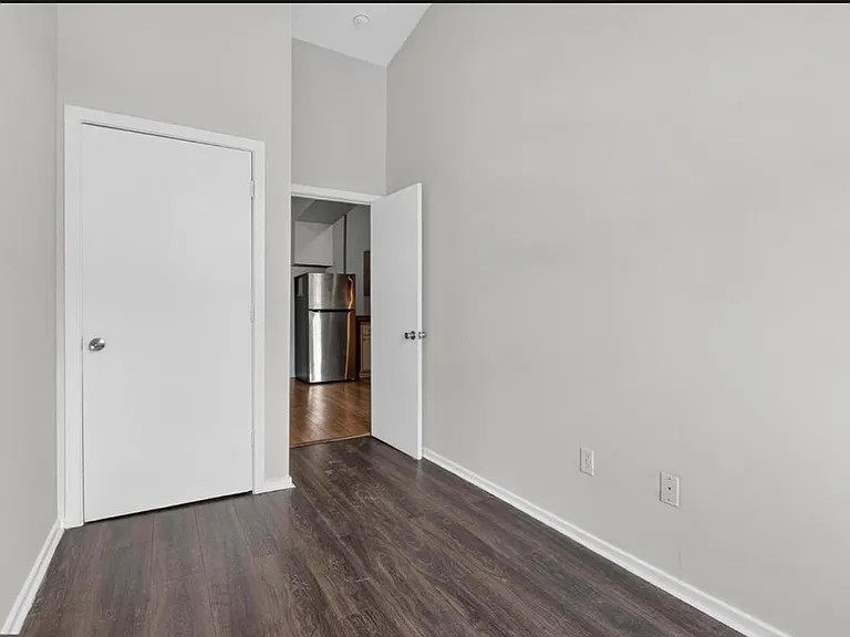 1918 W Diamond St #3 — Photo 6