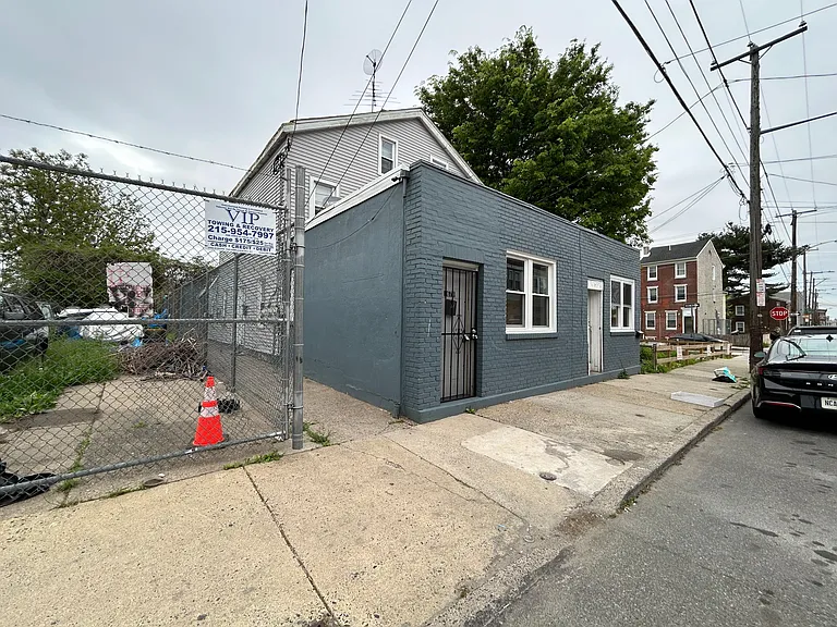 1671 Orthodox St — Photo 10