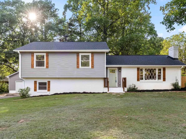 127 Waddell Rd, Greenville, SC 29609