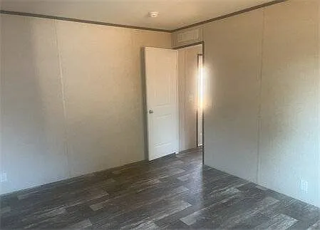 511 W Hillsboro St #15R — Photo 5