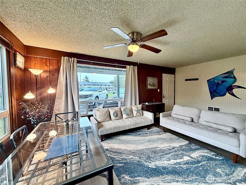 5th image of 757 Ocean Court NW #13