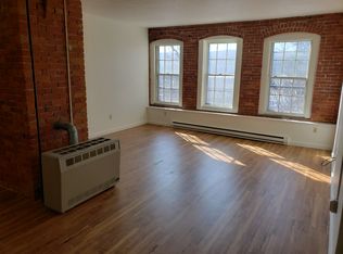 52 Chapman St APT 302, Greenfield, MA 01301