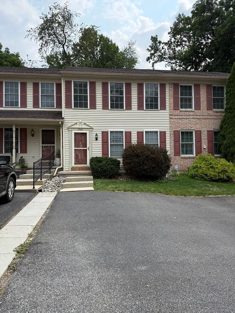 809 Rockwood Dr Elizabethtown, Pa 17022 — Photo 1