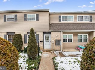 325 S Warminster Rd #A-8 1, Hatboro, PA 19040