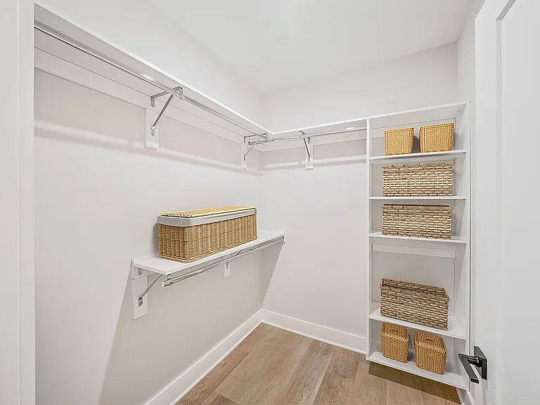 The Henslow Daniel Island Apartments & Townhomes — Photo 35