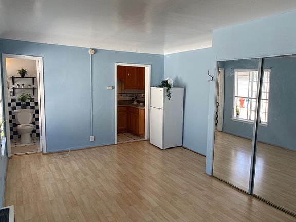 5th image of 5310 Loma Linda Ave APT 15