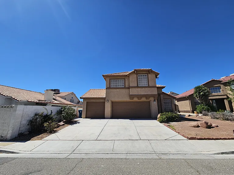 6435 Crystal Dew Dr — Photo 2