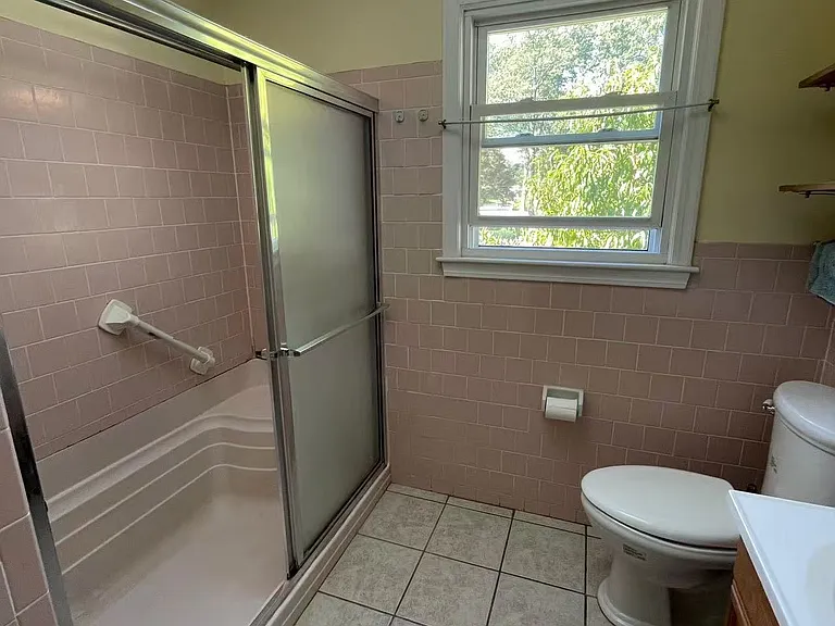 37 Hoppin Hill Ave — Photo 17