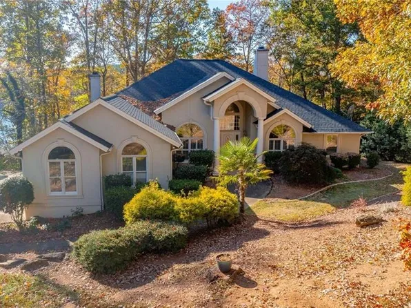 316 Lake Point Ln, Belews Creek, NC 27009