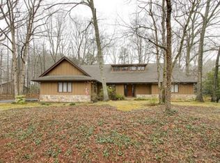 412 Summit Ridge Dr, Lawrenceville, GA 30046