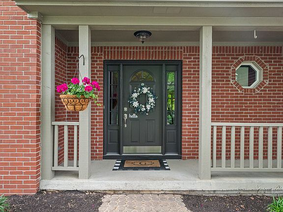 2nd image of 10501 Greenway Dr