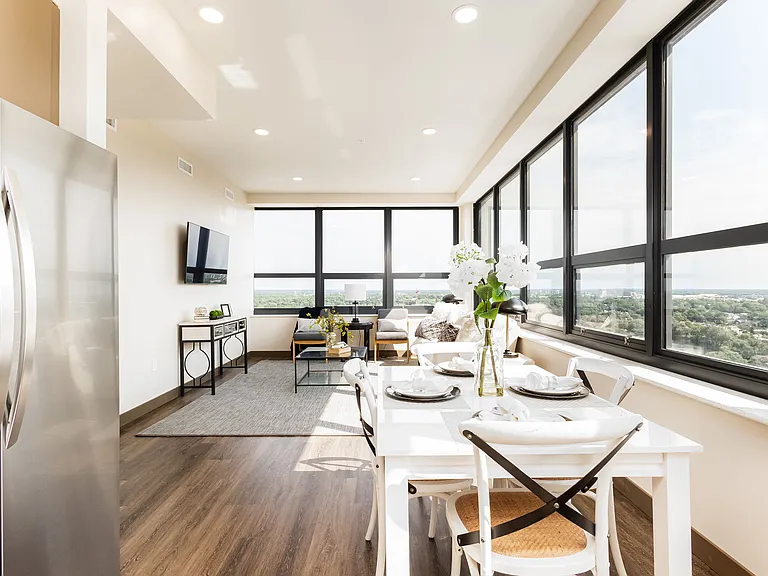 Liberty Tower Residences — Photo 56