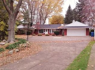 21174 Mastick Rd, Fairview Park, OH 44126