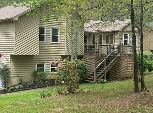 526 Victoria Rd, Woodstock, GA 30189