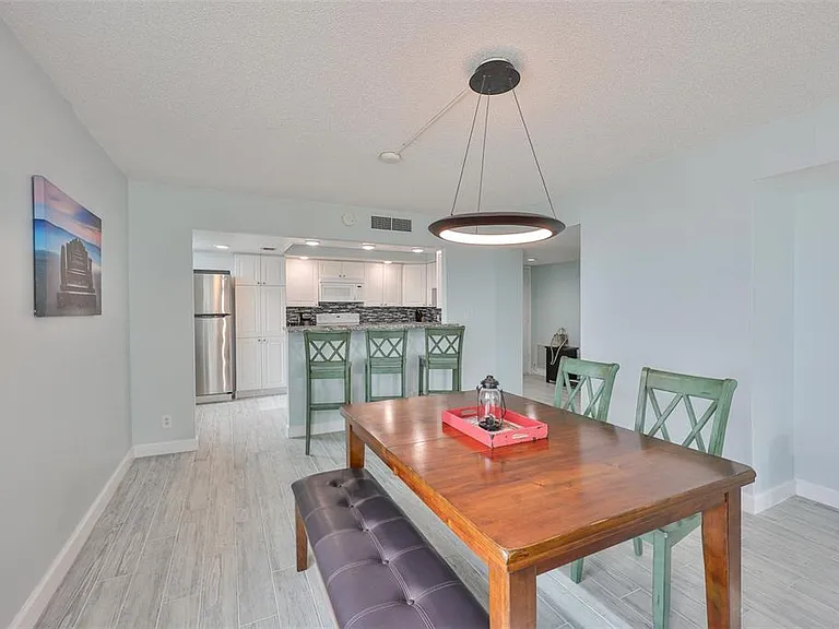 1400 Gulf Blvd #704 — Photo 8