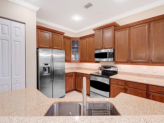 5th image of 4033 Kingston Lane