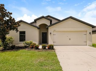 655 Chatham Walk Dr, Ruskin, FL 33570
