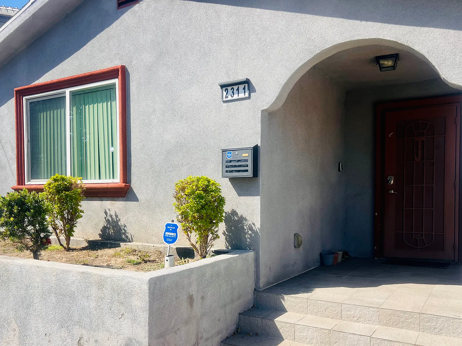 W Lincoln St, Long Beach — Photo 2
