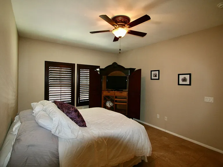 820 Canterra St #2052 — Photo 18