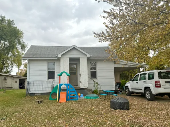 220 N Oak St, Ludlow, IL 60949