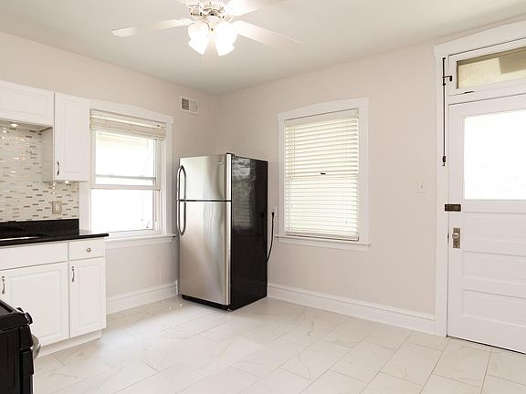 5th image of 5023 N Kolmar Ave Unit 1