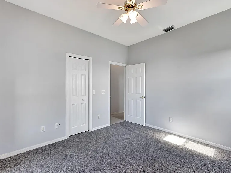 2704 SE Eagle Dr — Photo 27