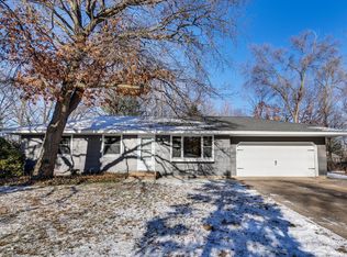 2565 Ardan Ave, Mounds View, MN 55112