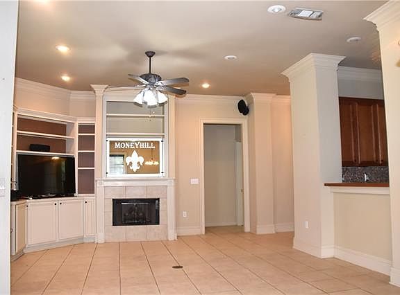 3rd image of 125 Orchard Row