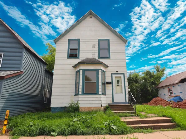 308 7th St W, Ashland, WI 54806