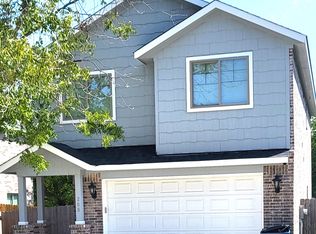 208 N Friou St, Alvarado, TX 76009