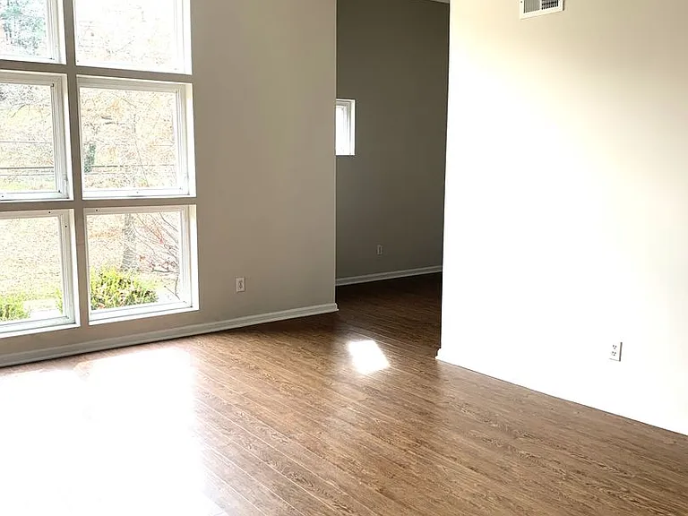 2745 Grinstead Dr #106 — Photo 9