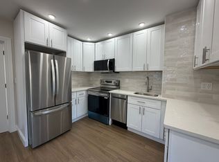 1372 Clove Rd Floor 2, Staten Island, NY 10301