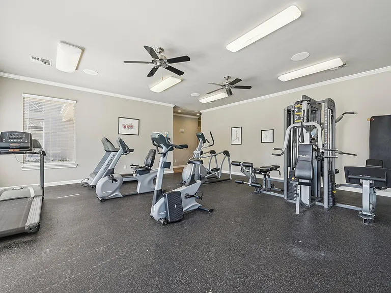 Southpoint Villas — Photo 23