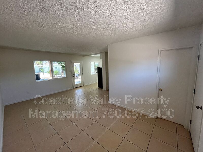 1st image of 600 E Cottonwood Rd Unit 6