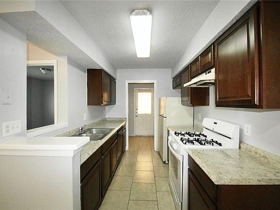 4th image of 12414 Deer Falls Dr