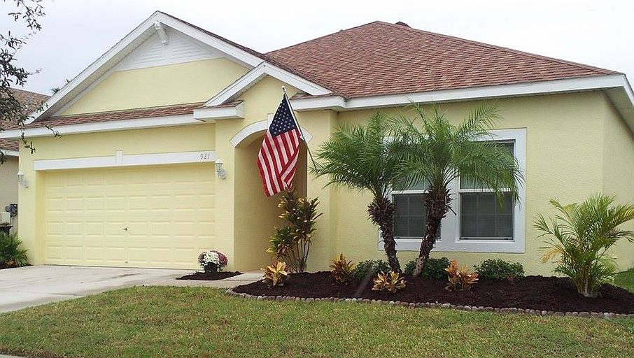 1st image of 921 Fern Leaf Dr