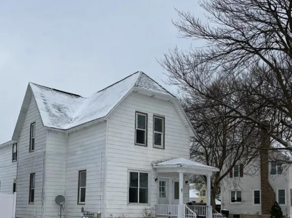 1506 Mary St, Marinette, WI 54143