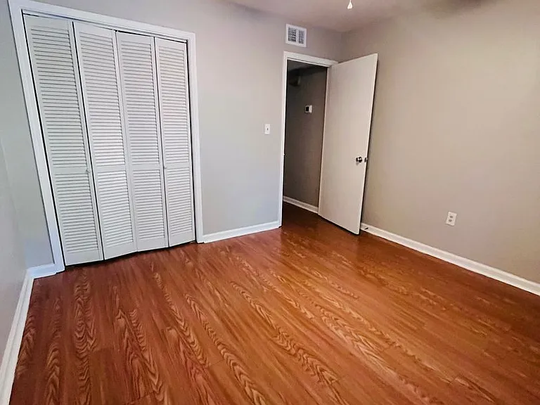 581 Holyoke Ct — Photo 11