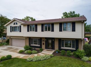 185 S Fairlane Ave, Elmhurst, IL 60126