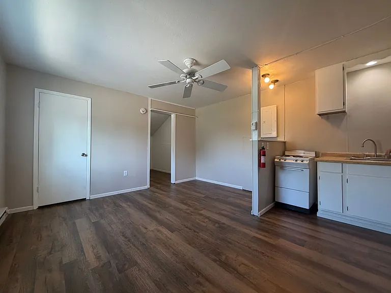 209 W Main St. — Photo 2