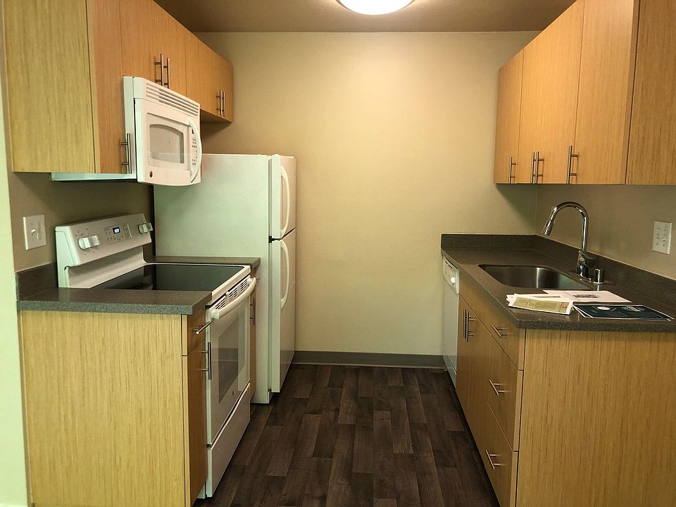 1st image of 13816 NE 11th St #L03