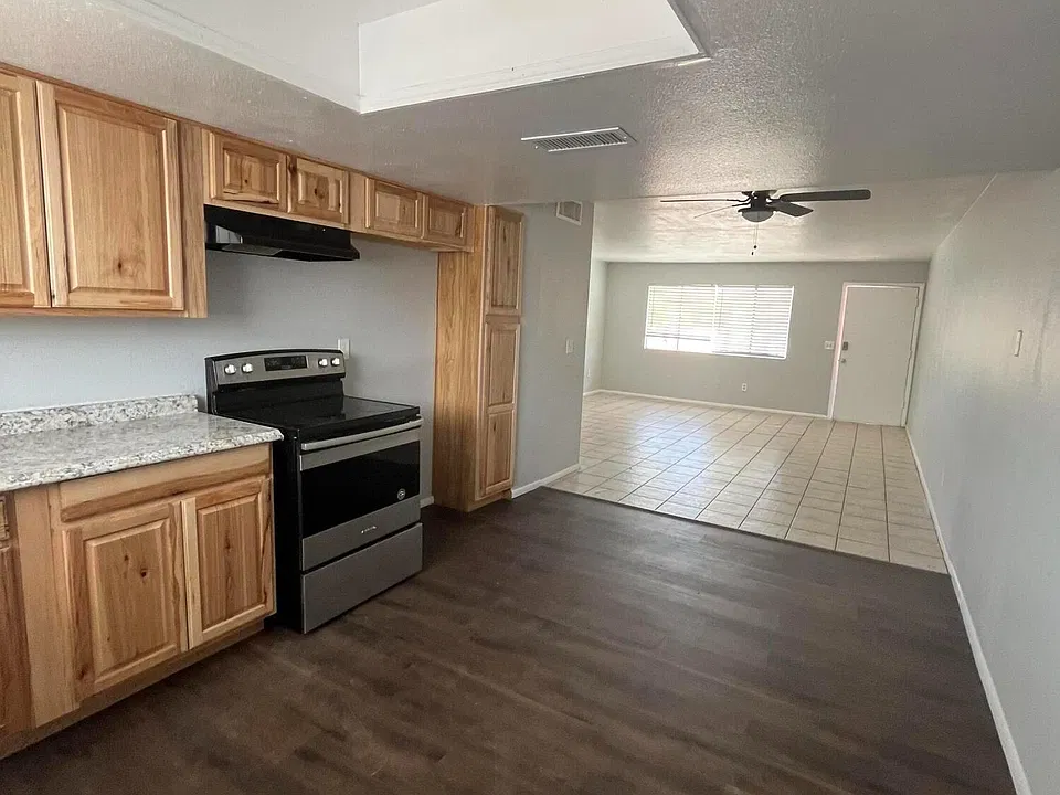 3346 W Harmont Dr #3