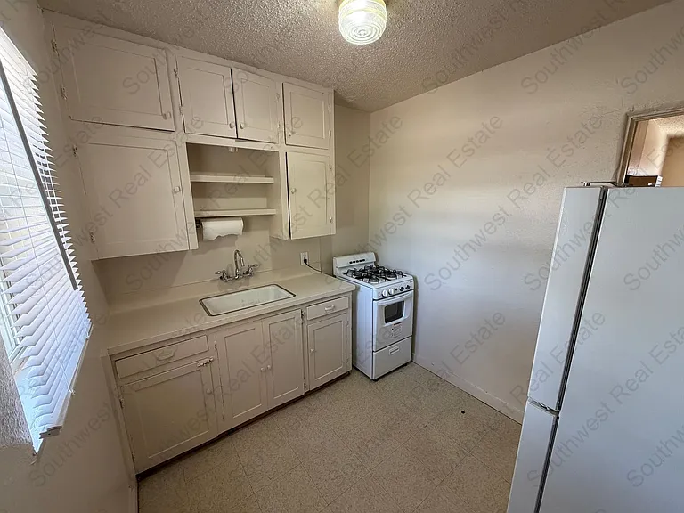 1320 Pile St. — Photo 2