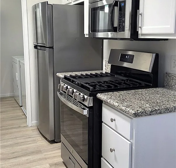 950 Seven Hills Dr #523 — Photo 2