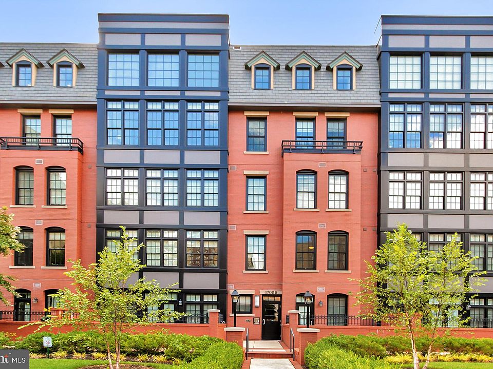 1st image of 1700B Clarendon Blvd APT 124